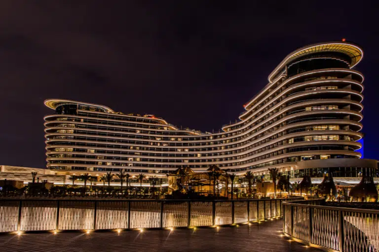 Layali Lusail: A Unique Iftar and Suhoor Experience at Waldorf Astoria Doha Lusail