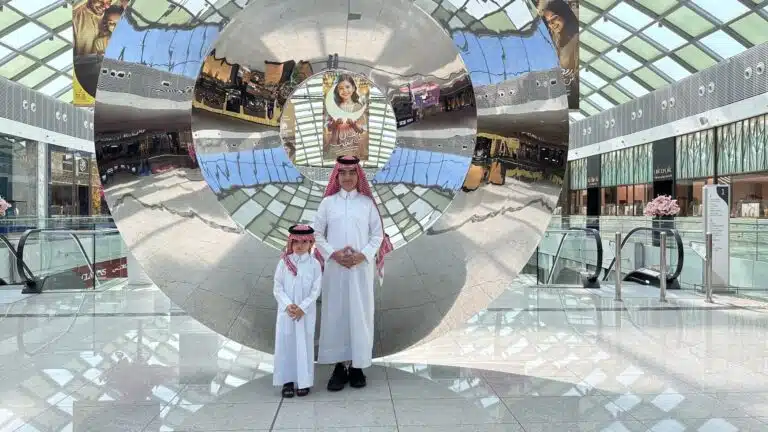 “Lights Out, Change On!” – Qatari Kids Takeover Doha Festival City’s Control Room to Dim Mall Lights for Earth Hour