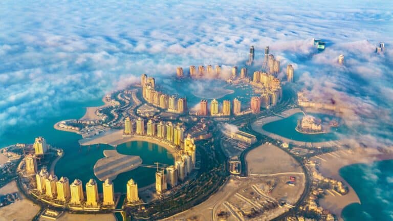 What is the best time to visit Qatar?